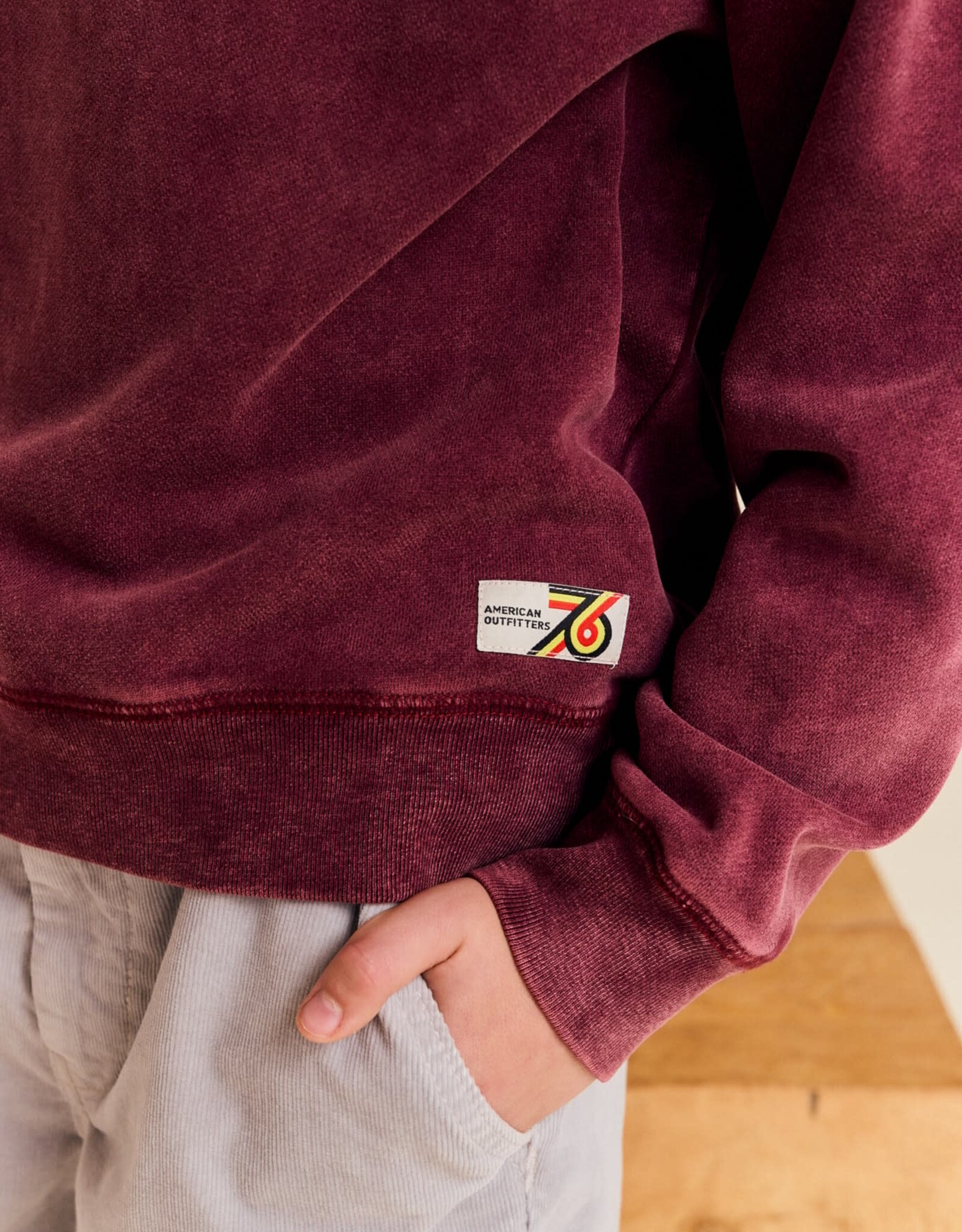 AMERICAN OUTFITTERS Ao76 Oscar sweater anniversary