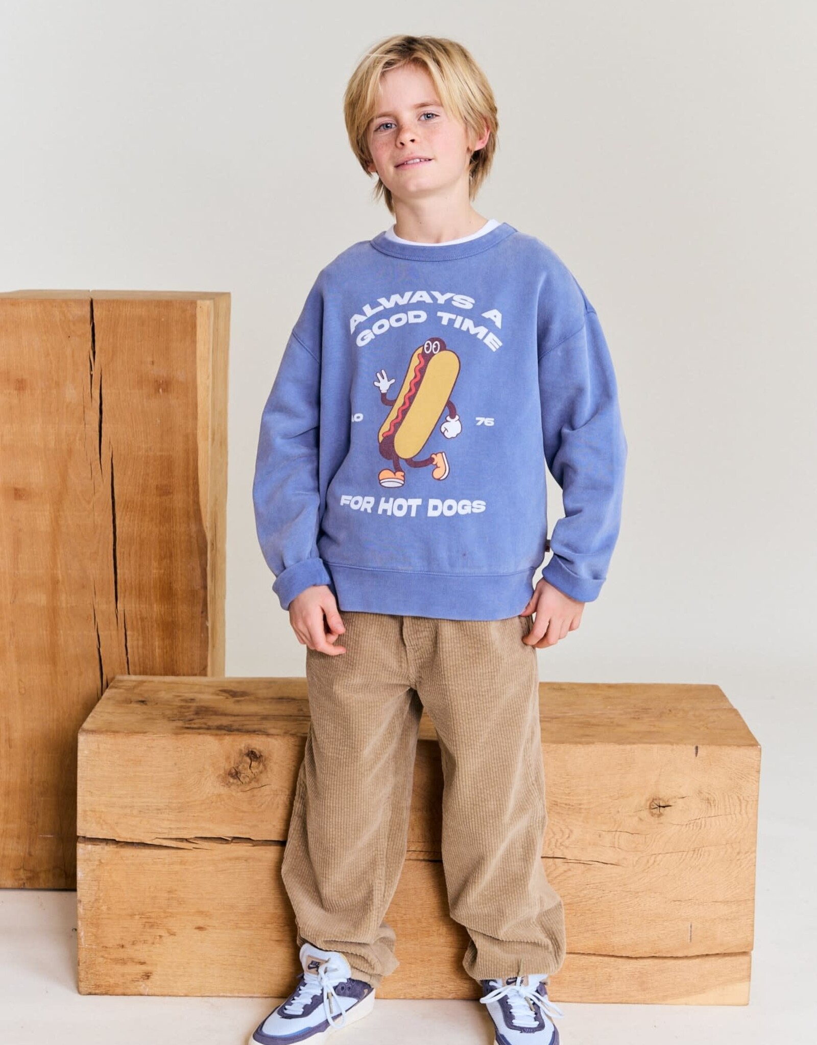 AMERICAN OUTFITTERS Ao76 Oscar sweater hot dog