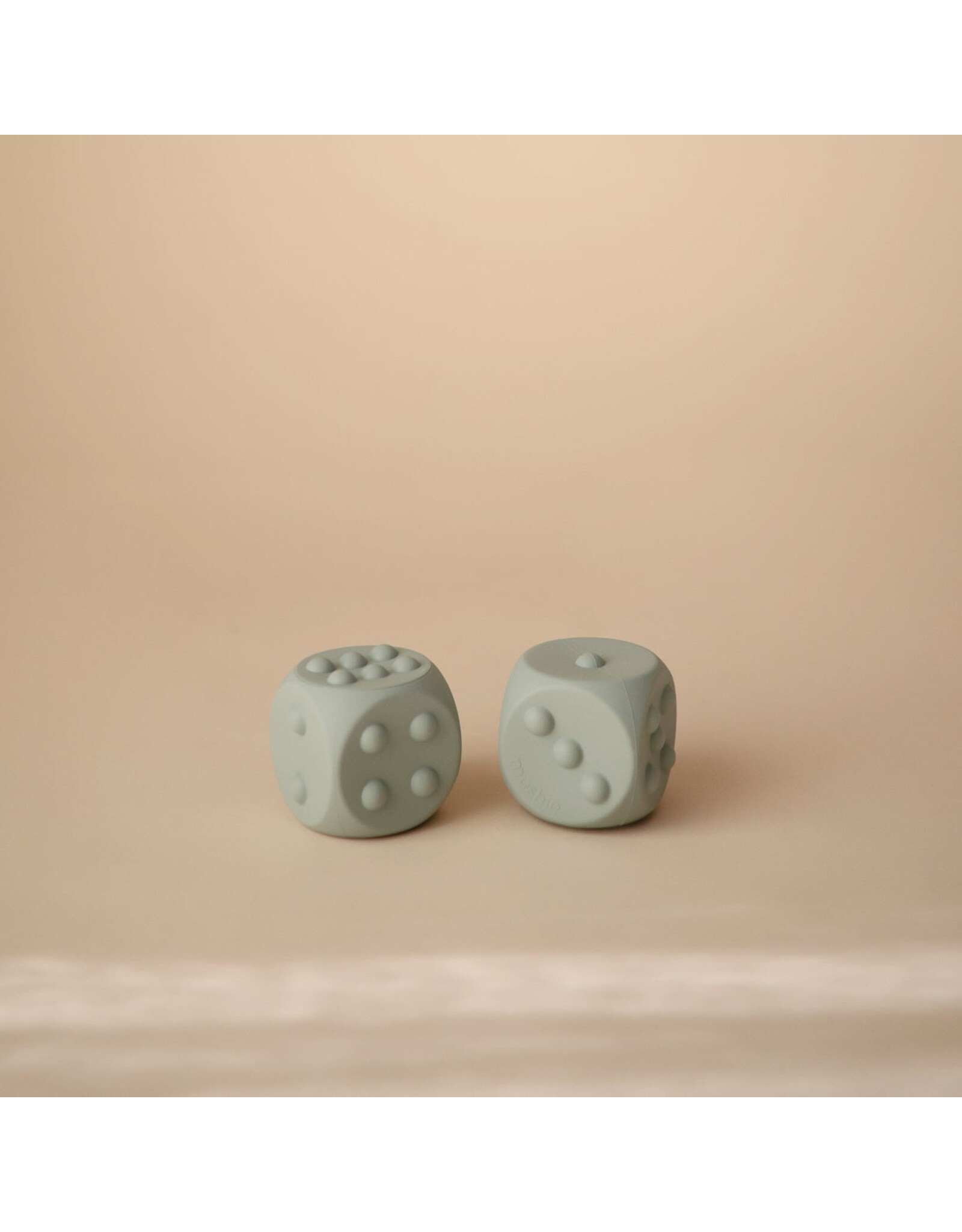 Mushie Dé - Jouet en silicone - cambridge blue / shifting sand