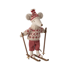 MAILEG Souris en hiver et sa paire de skis, Maman - Rouge