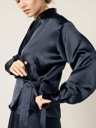 Viveh Viveh Ivy Blouse midnight blue Viveh Viveh Ivy Blouse midnight blue