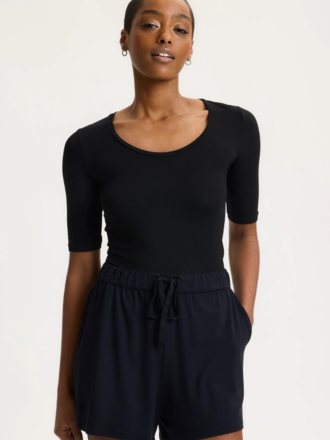 Majestic Filatures Majestic Filatures T-shirt U-Neck Elbow Sleeve black Majestic Filatures Majestic Filatures T-shirt U-Neck Elbow Sleeve black