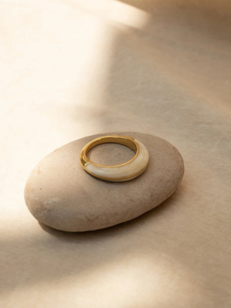 ADORN ADORN Disc Ring gold high polish natural bone ADORN ADORN Disc Ring gold high polish natural bone
