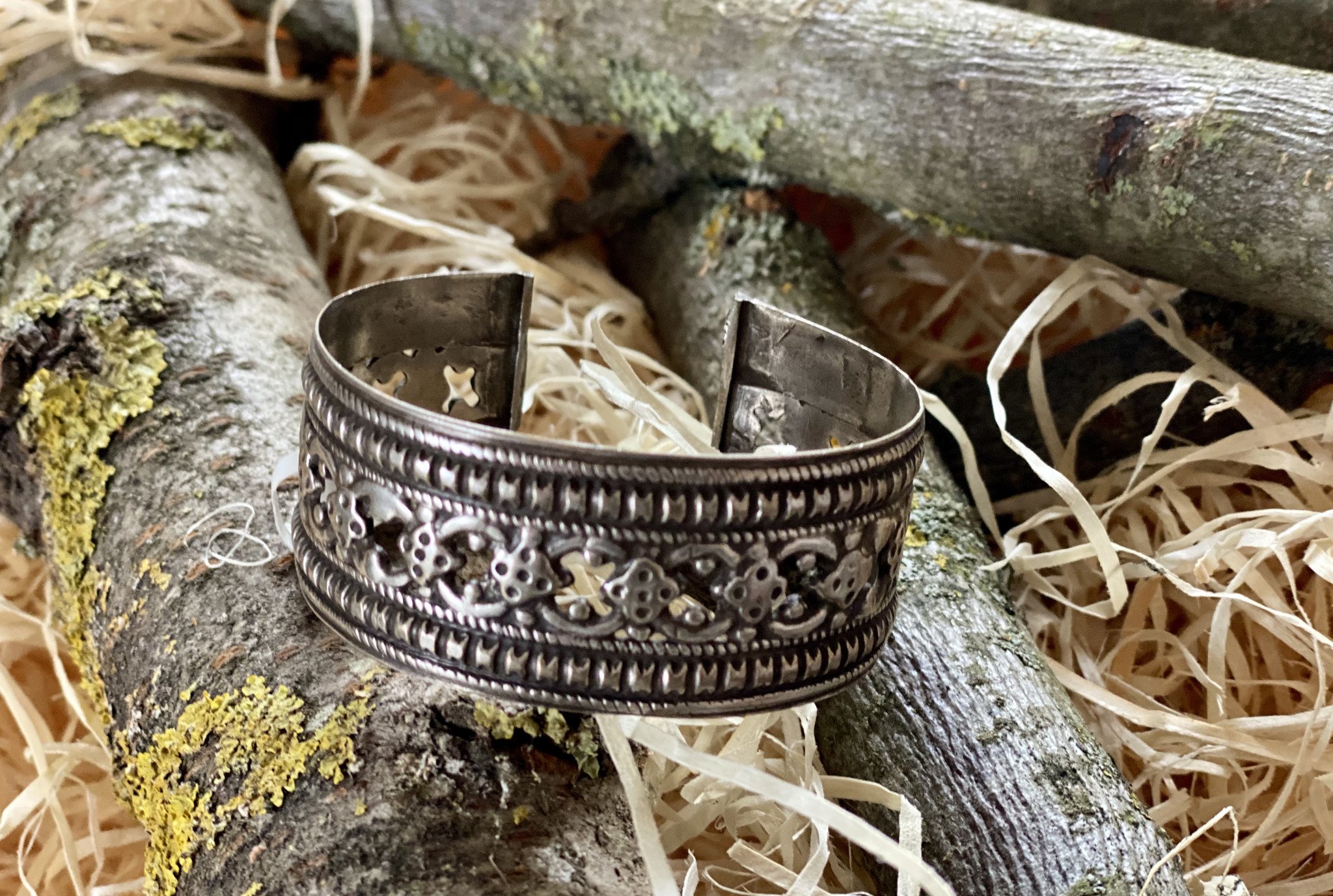 Buy Silver Bracelet for Men Online: Pure Silver Handcrafted Silver Kada,  Designs, Price | FOURSEVEN