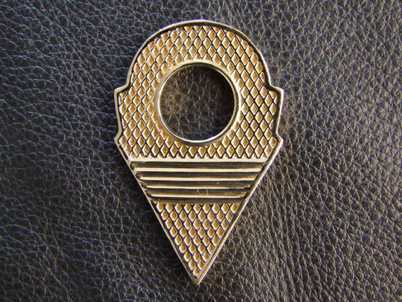 Talhakimt pendant, brass