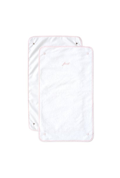 2 extra wipes for changing pad cover