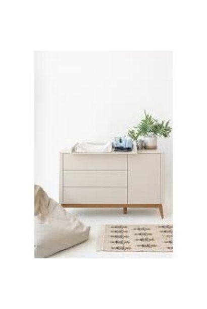 Lit bébé + commode +1porte