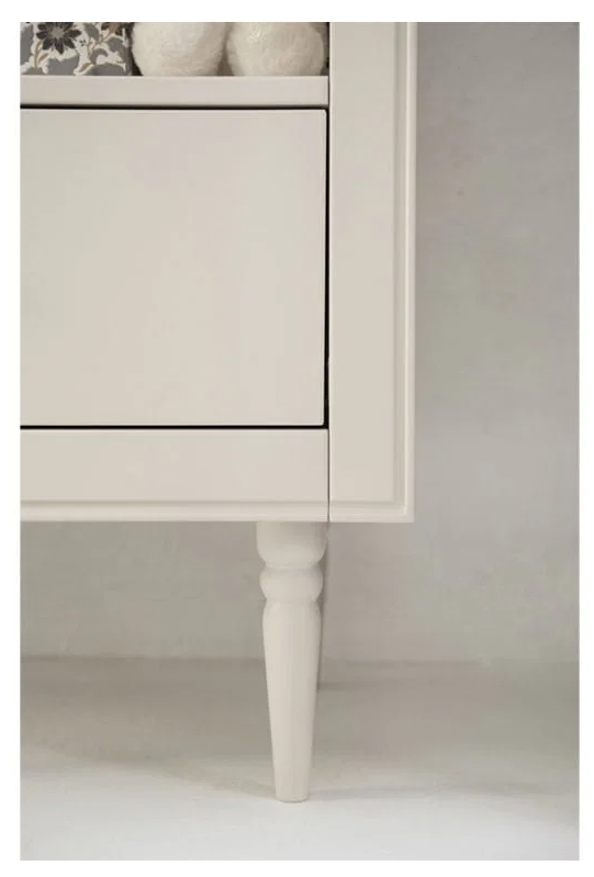 Kast Petite Pinio-3