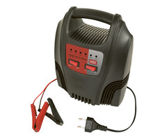 Carpoint Acculader 8A