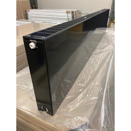 Henrad Everest Plan 8 400 hoog x 2000 breed type 22 - Zwart