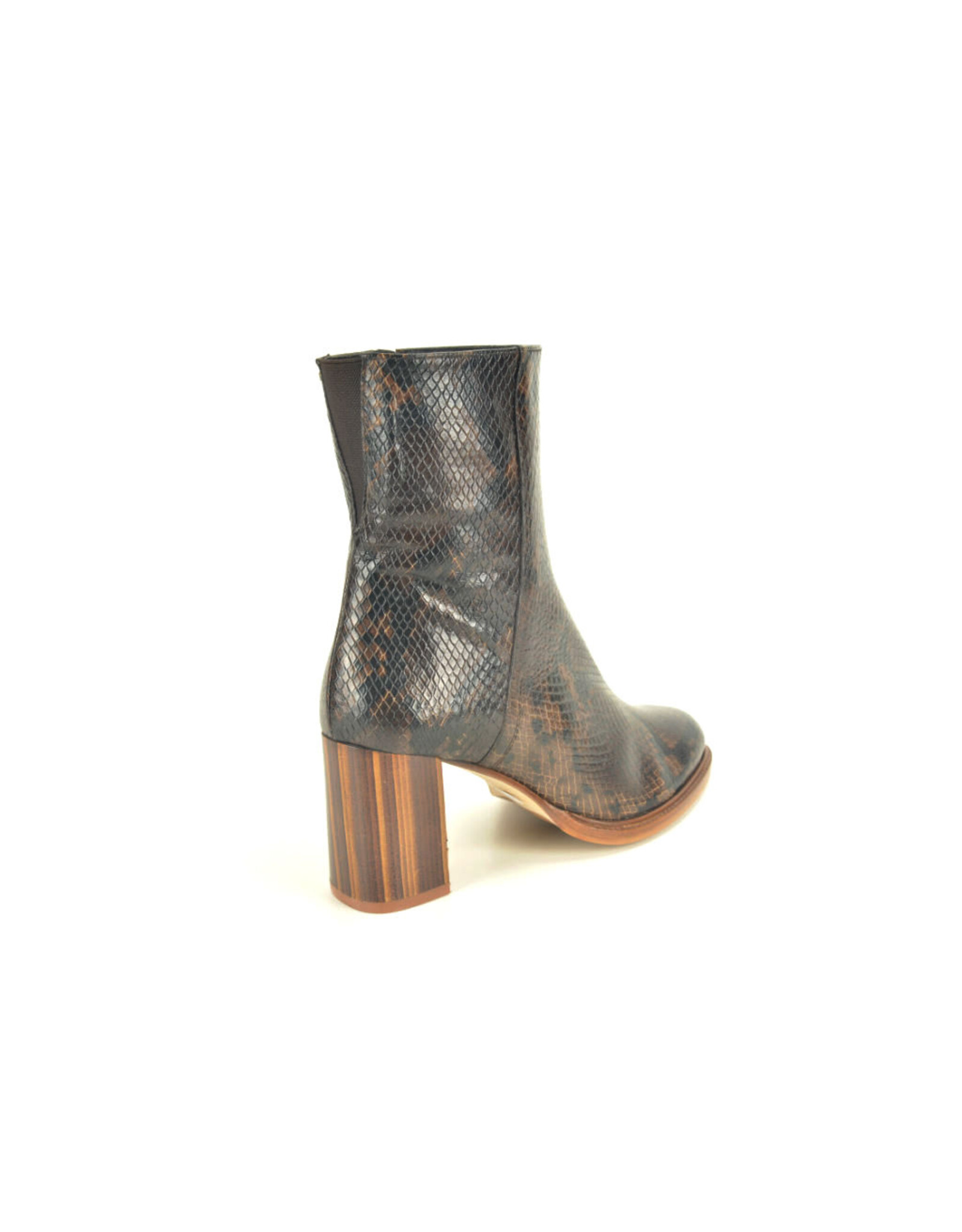Zinda 15300 bruin