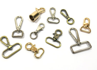 Swivel snap hooks