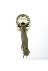 Tasslot met metalen tassel