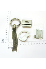 Purse/bag lock with metal tassel