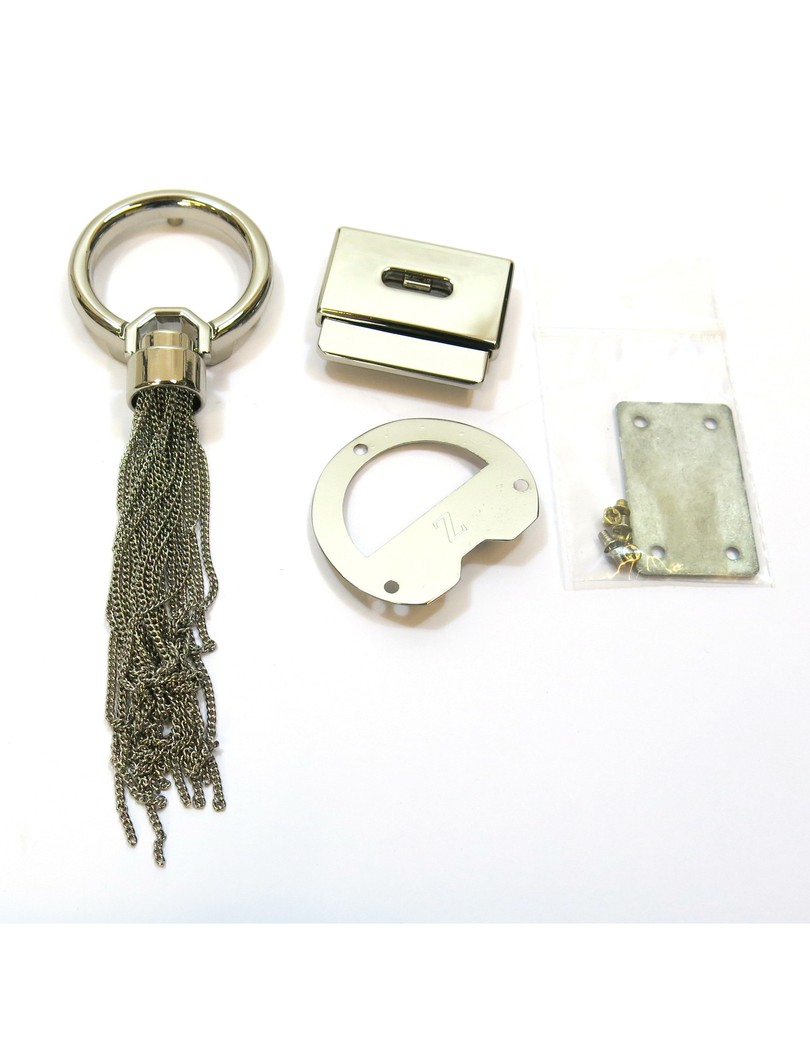 Purse/bag lock with metal tassel