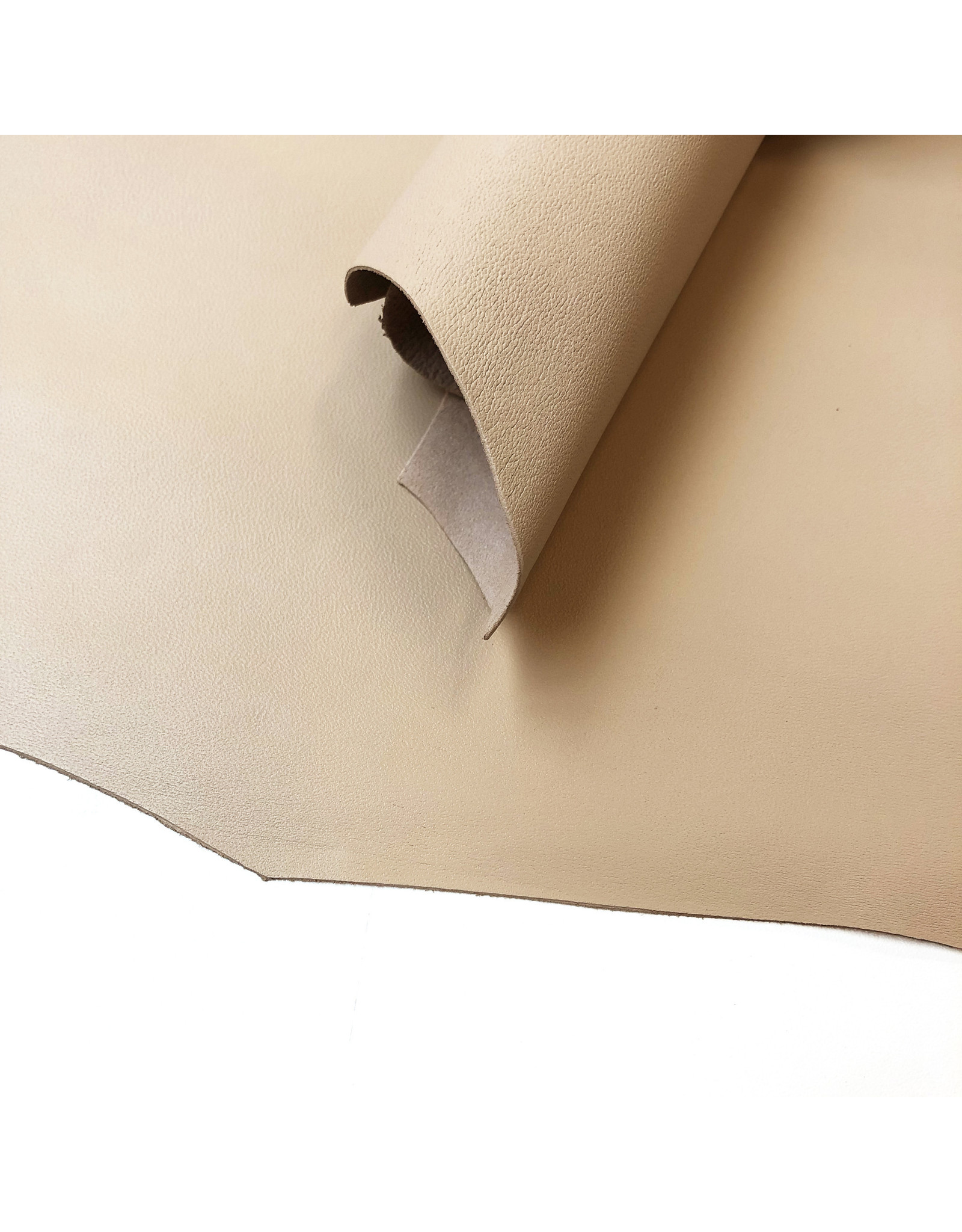 Dark beige lining goat