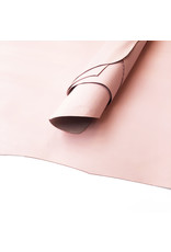 Licht roze voering geit