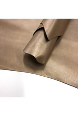 Pearly light bronze voering geit