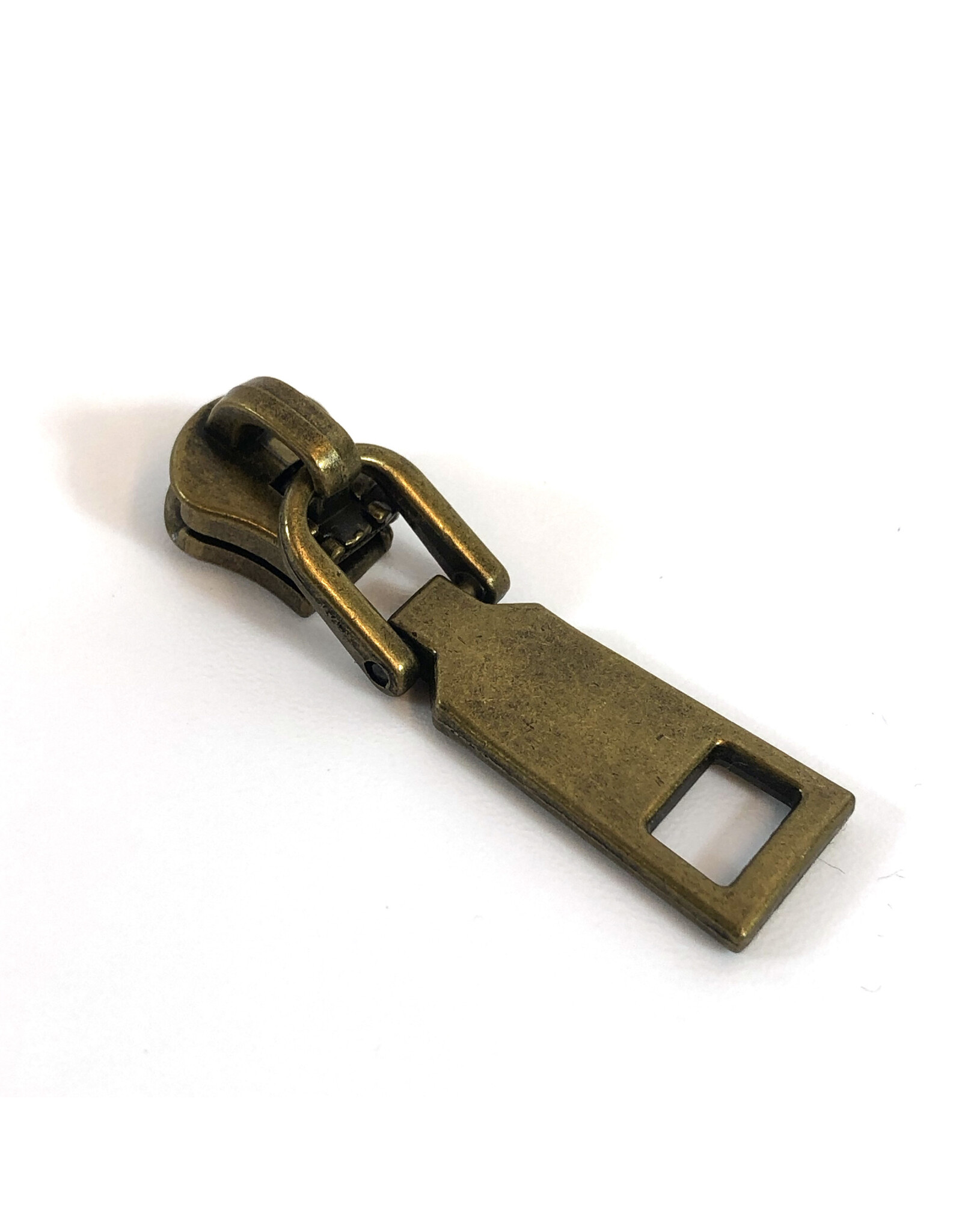 Zipper pull bronze