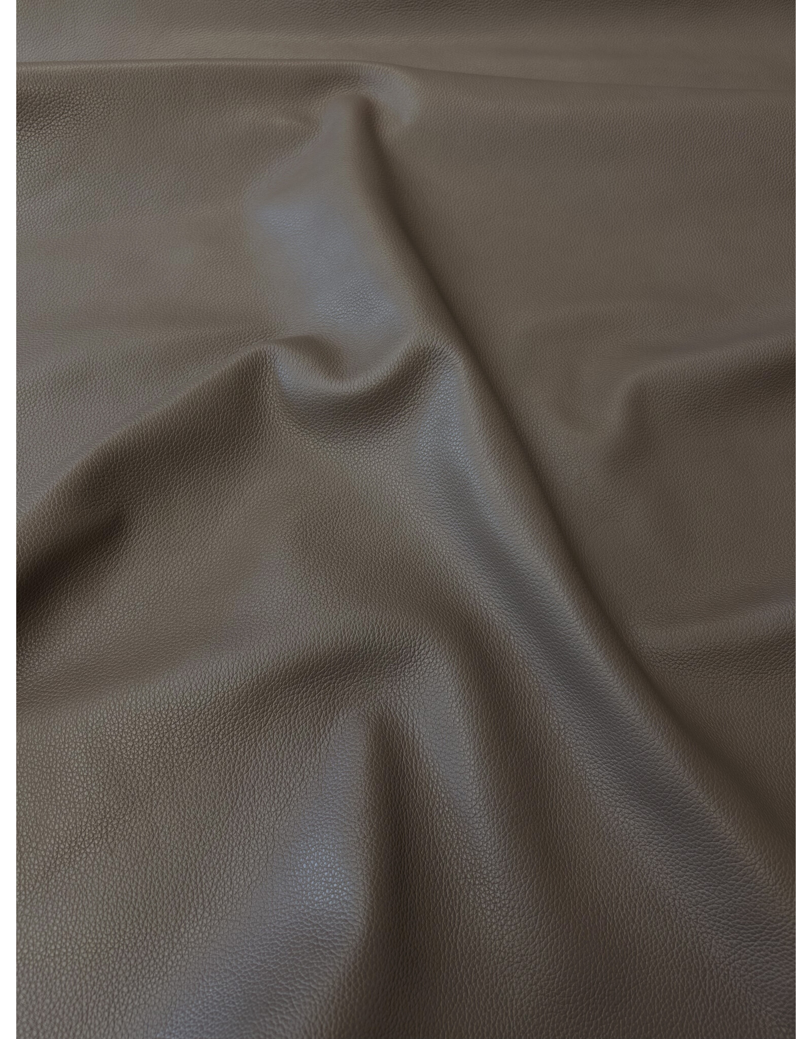 Grained cow leather Fango