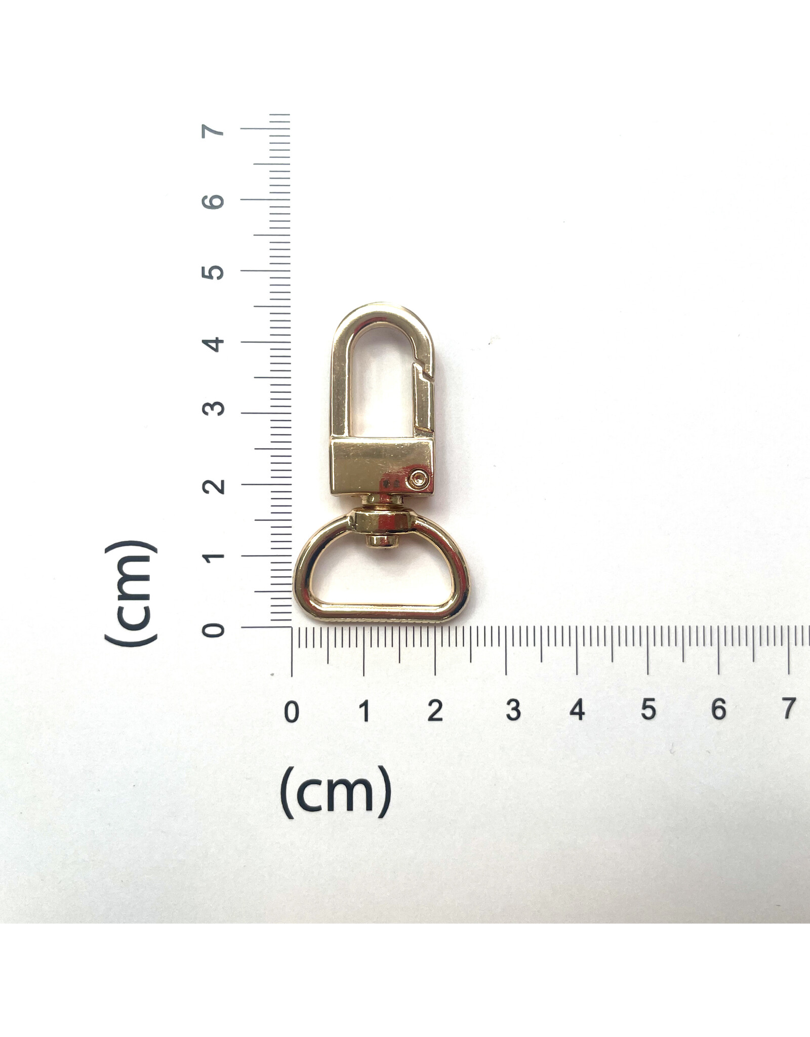 Swivel snap hook