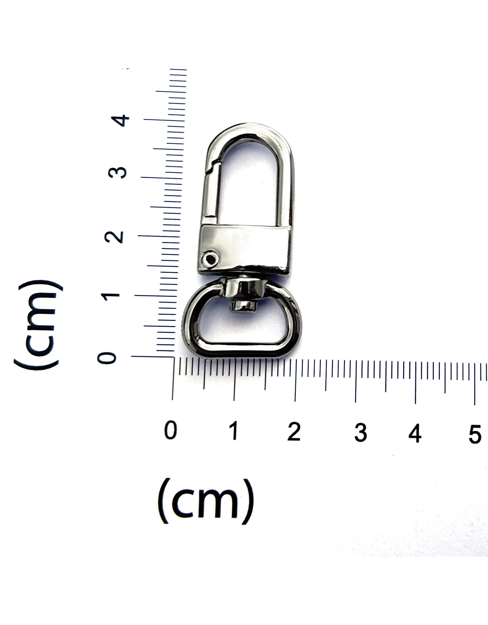 Swivel snap hook