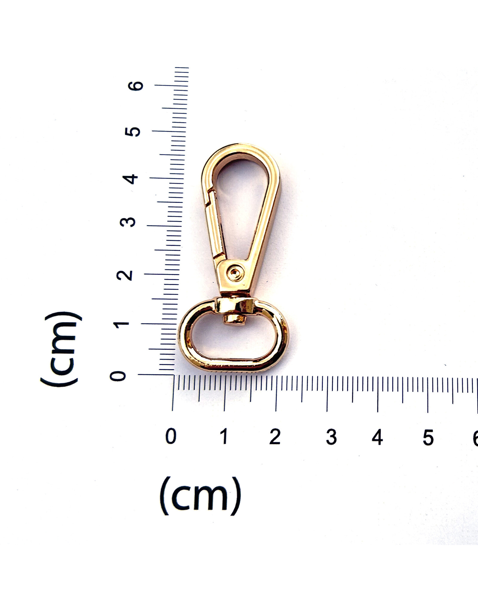 Swivel snap hook