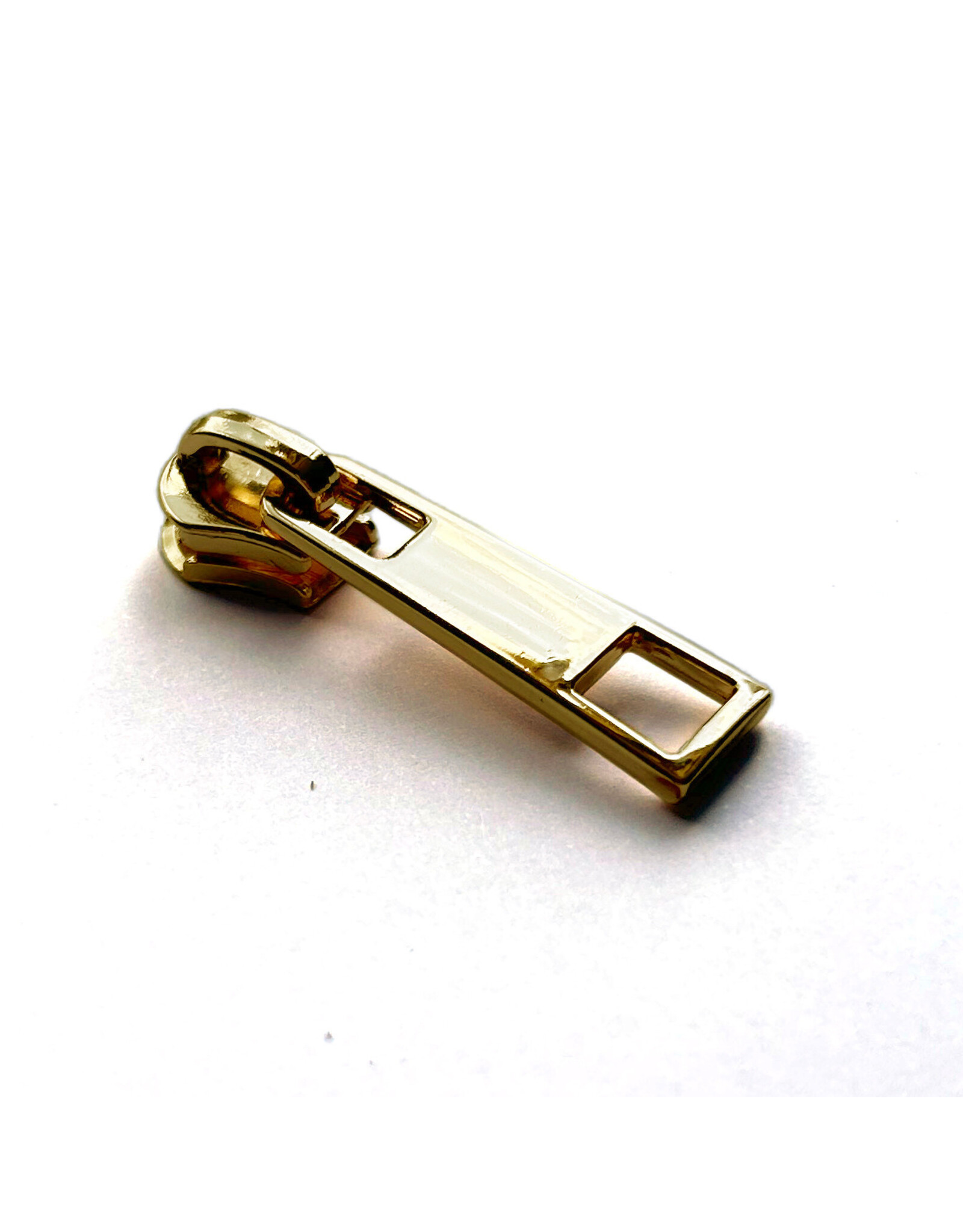 Zipper pull gold