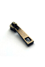 Zipper pull bronze