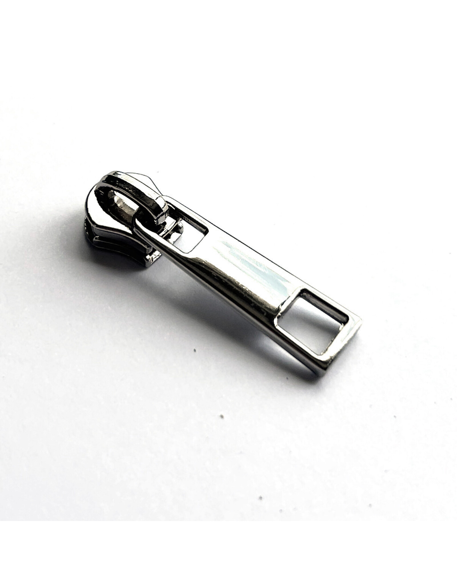 Zipper pull nickel