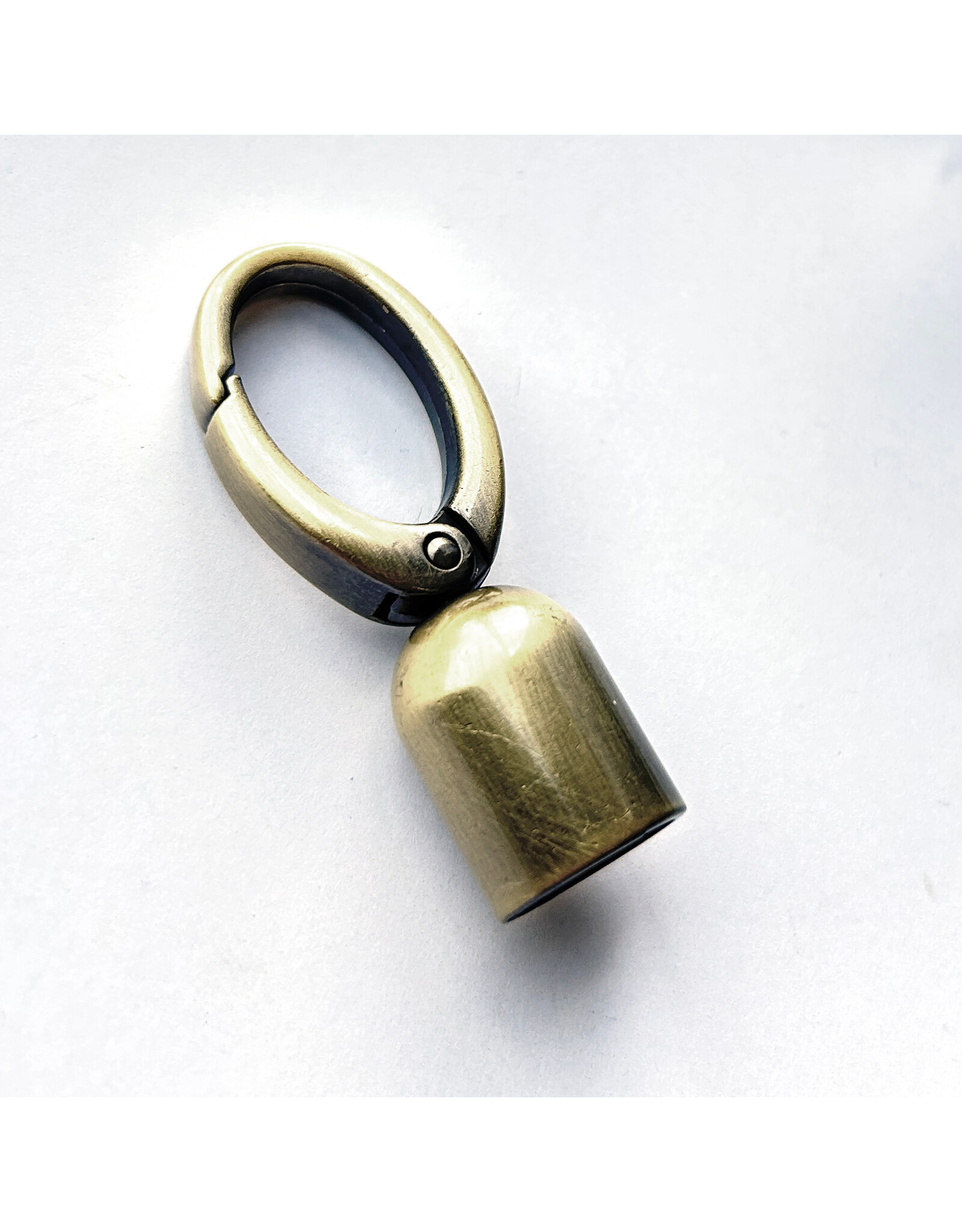 Swivel snap hook + tassel brushed bronze