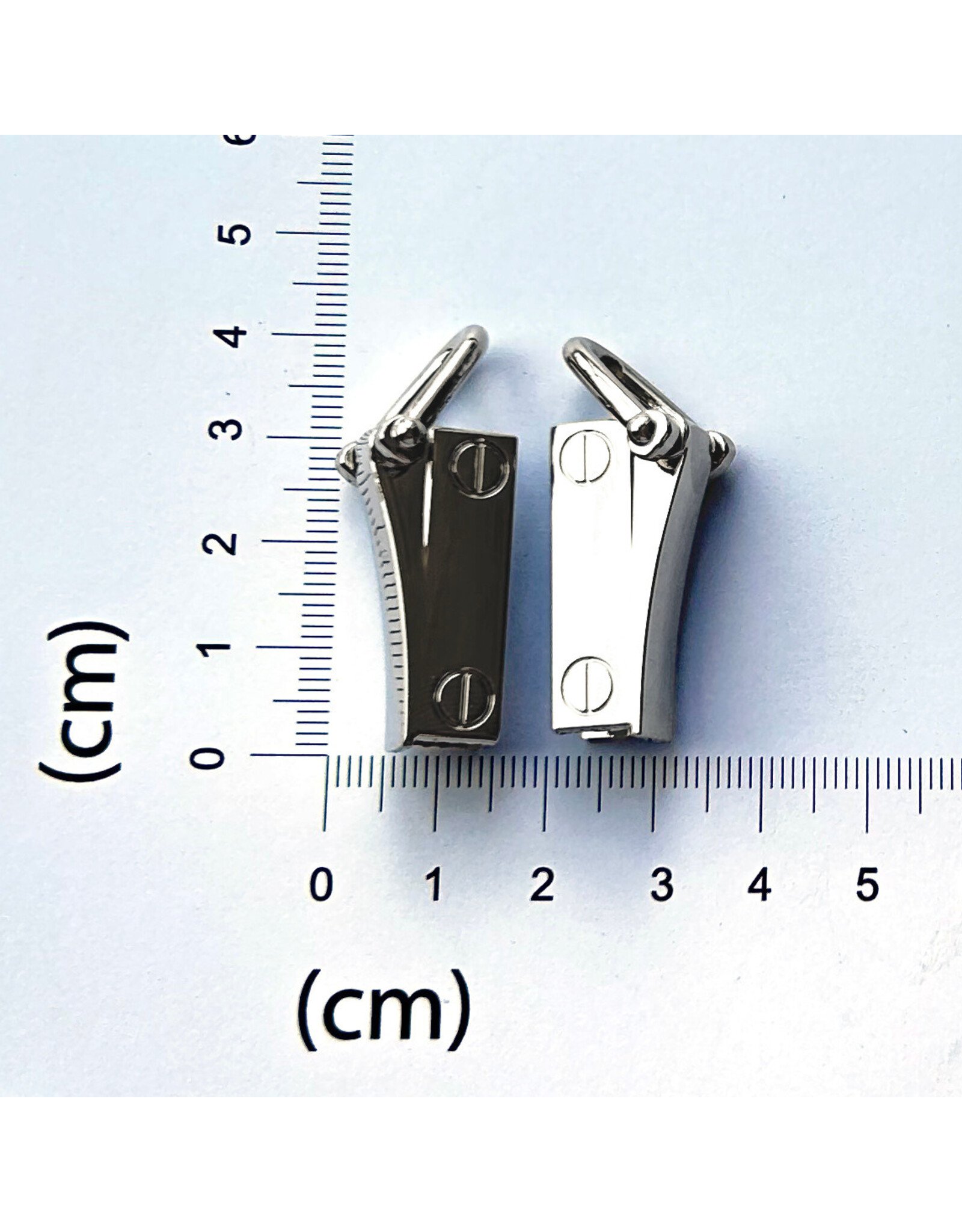 Set 2 gusset hooks nickel