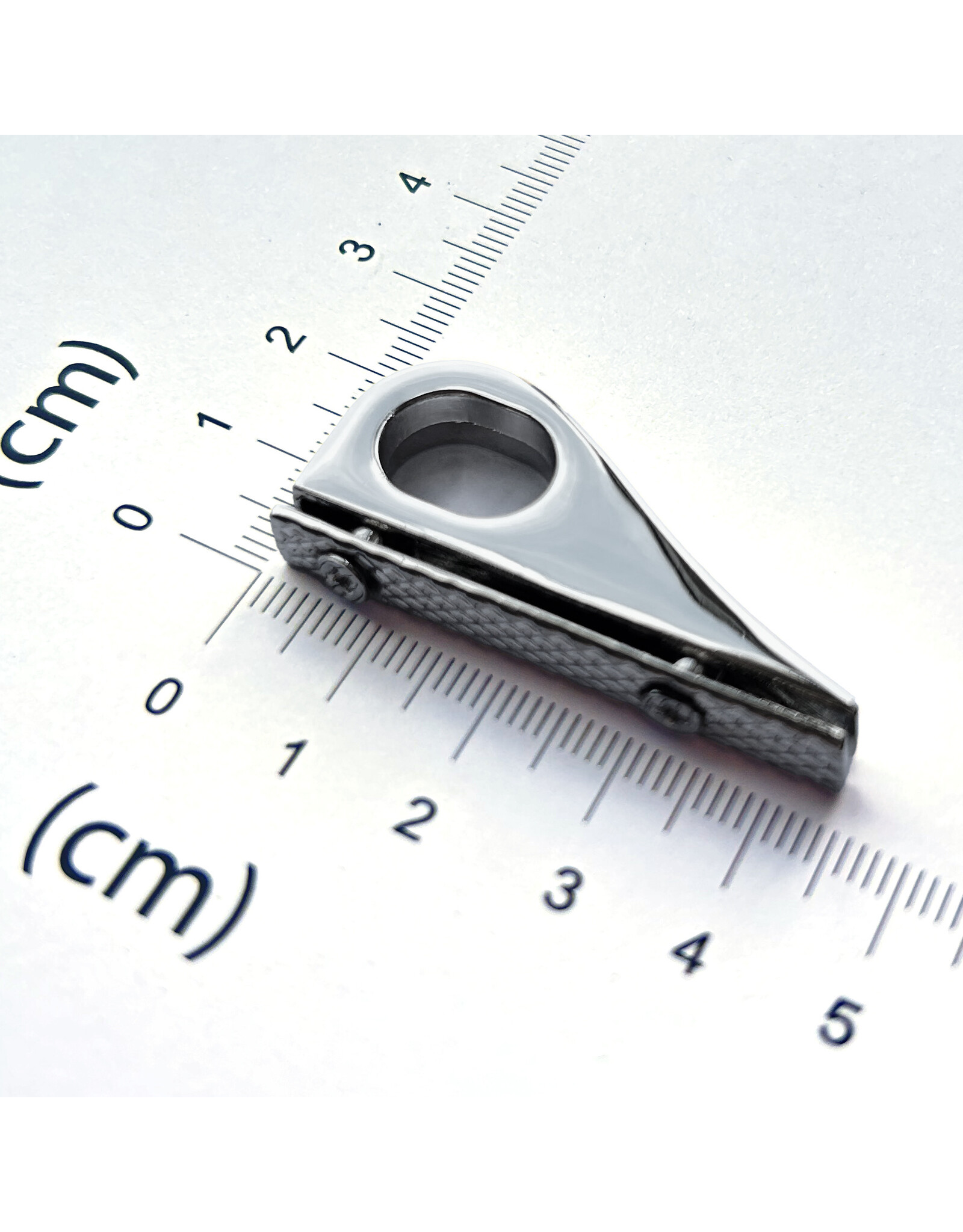 Gusset hook nickel