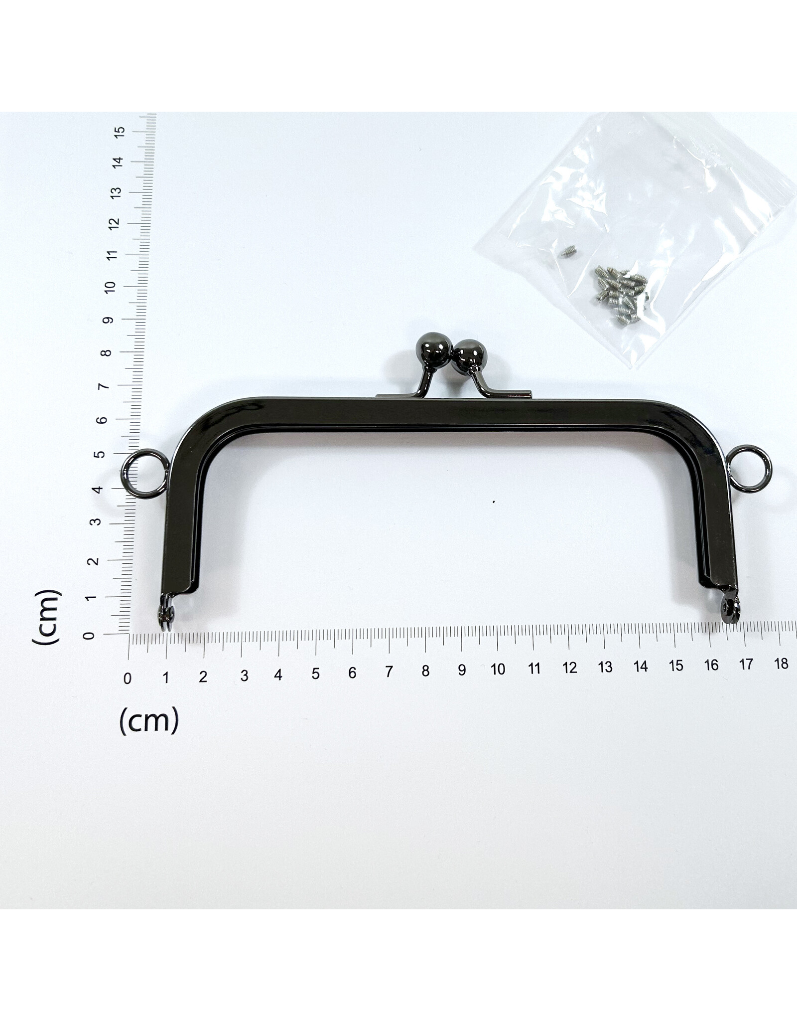 Tasframe kisslock gun metal