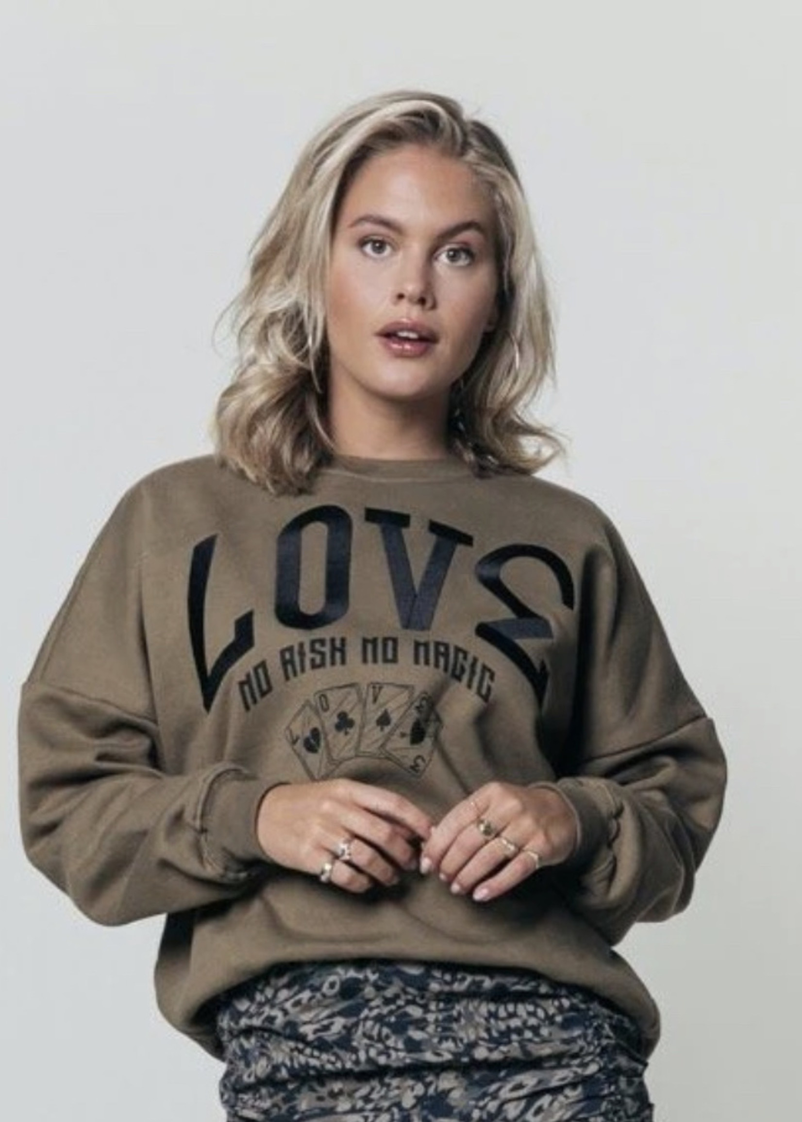 Love Embro Dropped Shoulder Sweat | Khaki