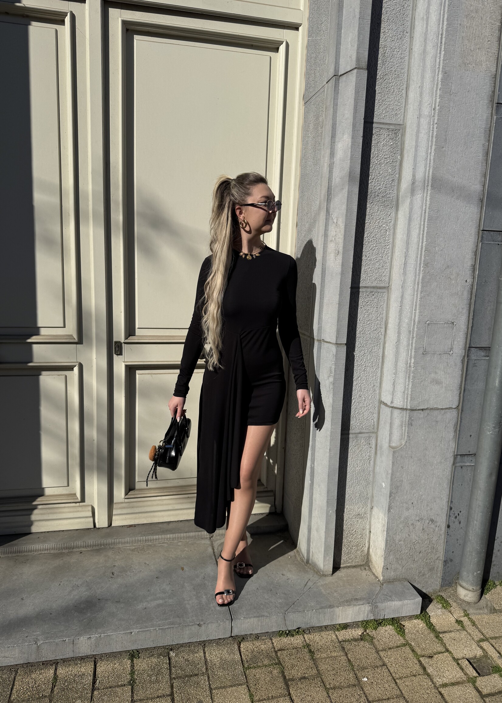 Nera Dress - Black SIZE M/L