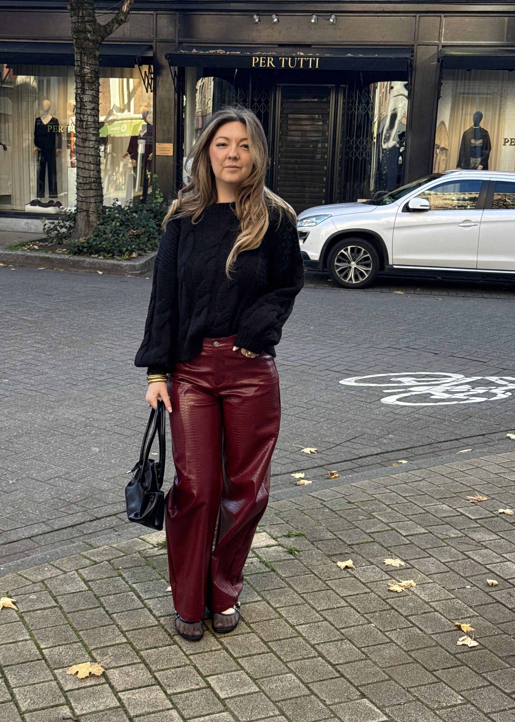 Taar Kitted pull over - Black