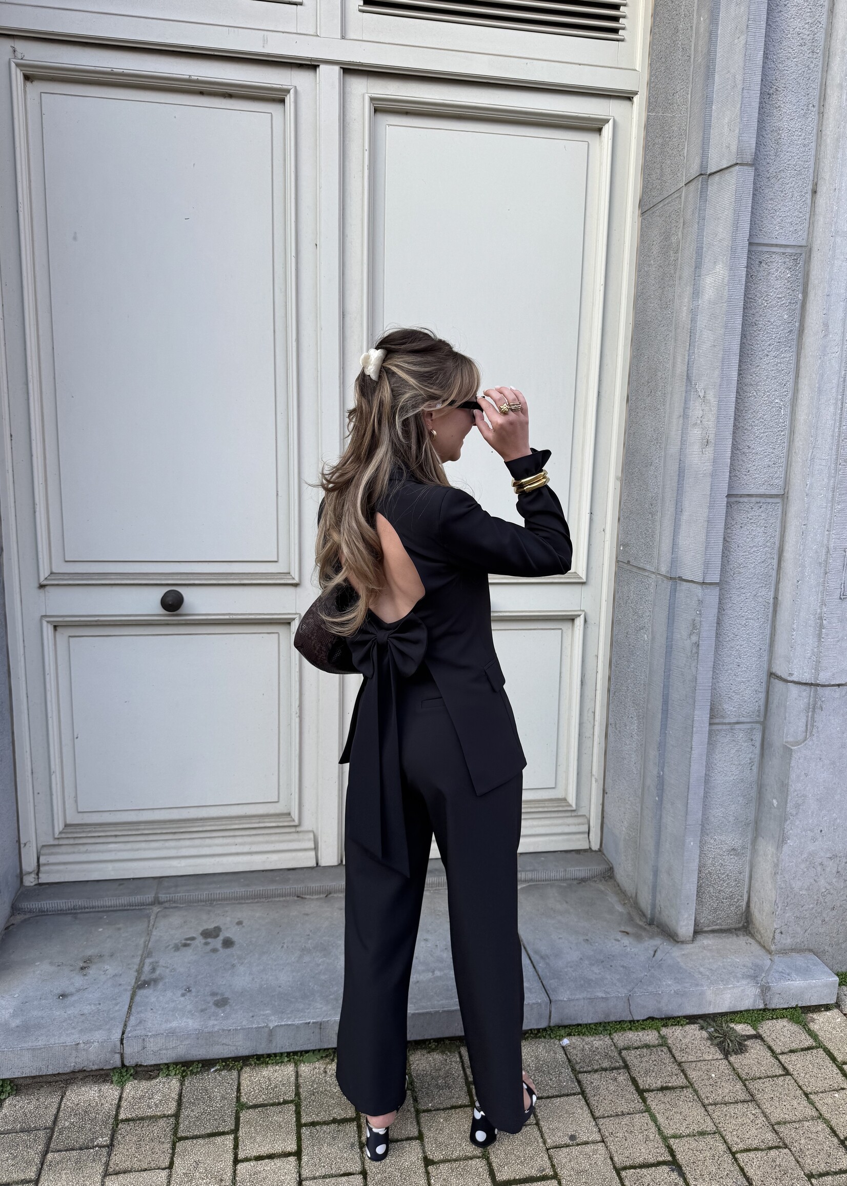 Saar bow blazer - black