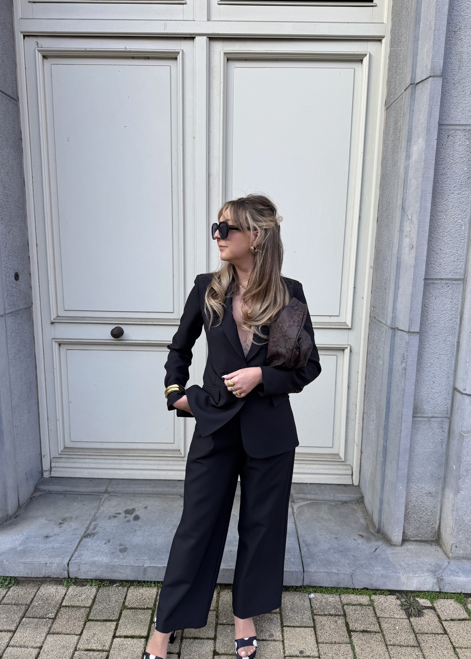 Saar bow blazer - black