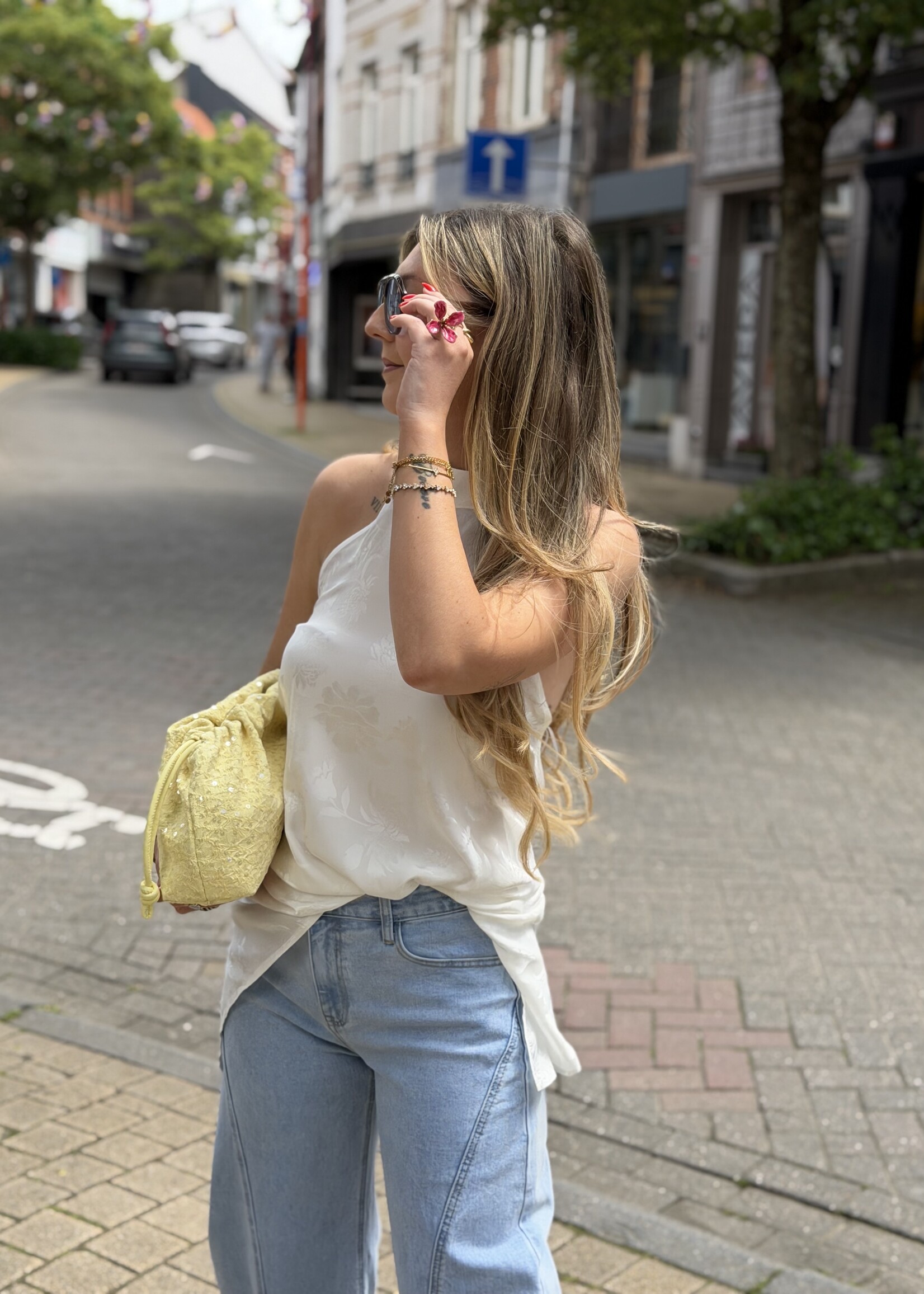 Flora flower top - White
