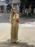 Wendy flowy satin blazer - Lime green