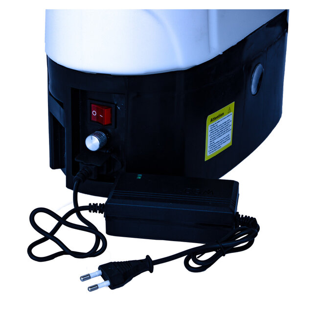 Watertank (16 ltr) met pomp op accu, + slang + gardena