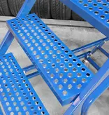 Martins Industries 10-Step mobile ladder for Tyre racks