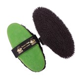 soft brush Grundy's Finest for the coat of the horse