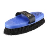 soft brush Grundy's Finest for the coat of the horse