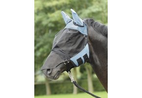 Fliegenmaske mit Ohren und Nase