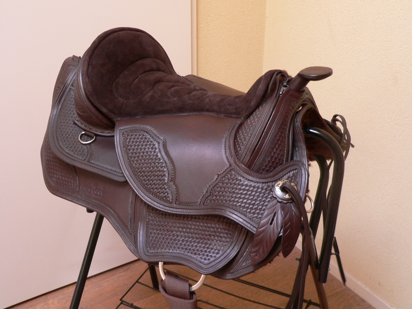 Arizona Nut - abgerundeter Westernsattel Leder