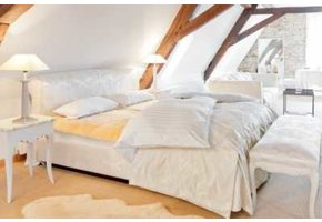 Lambskin bedspread budget 25mm