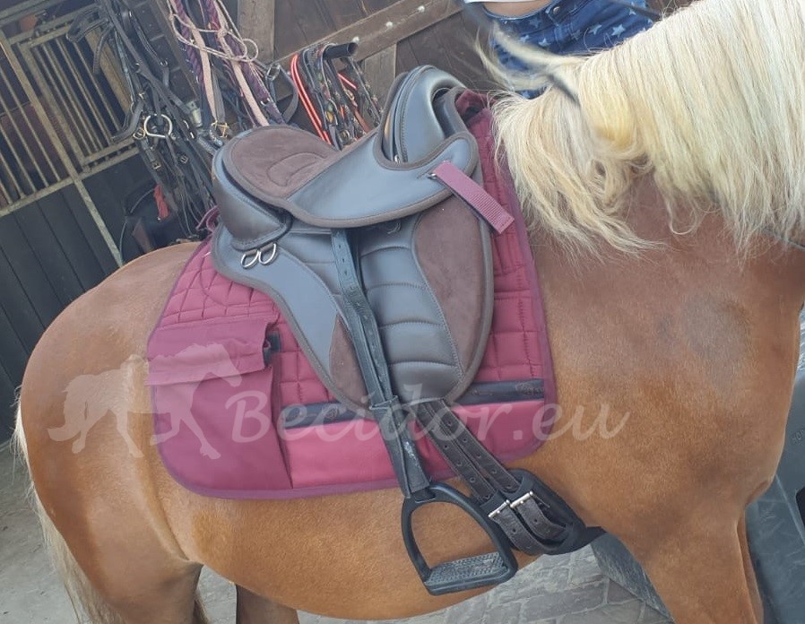 Test saddle Vika vegan maat XS