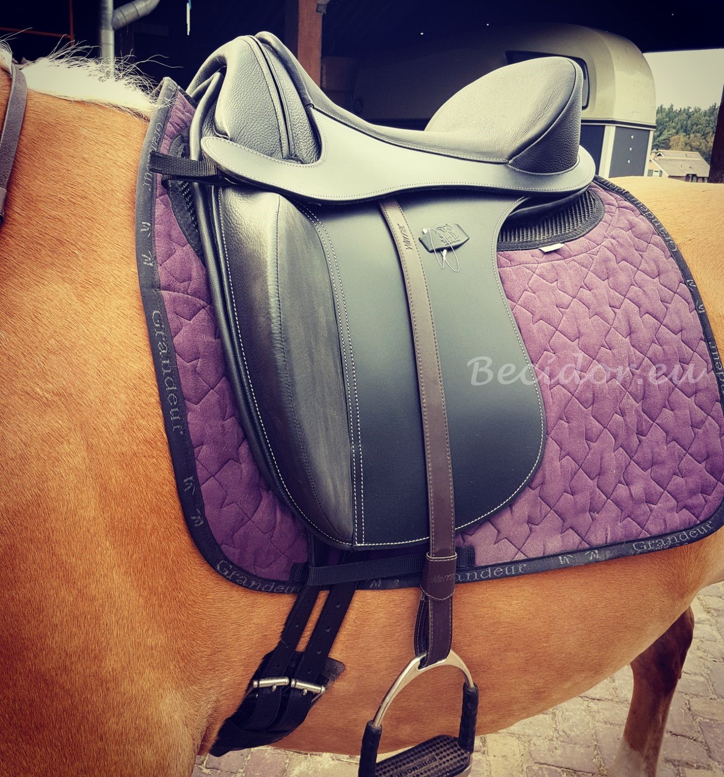 Square pad for inlays -  tailored